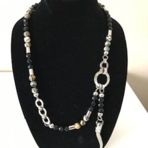 BRAND NEW - Beaded Necklace